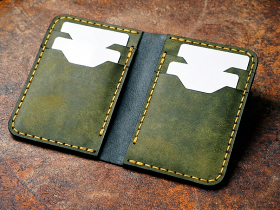 Finished vertical leather wallet example made from free PDF pattern