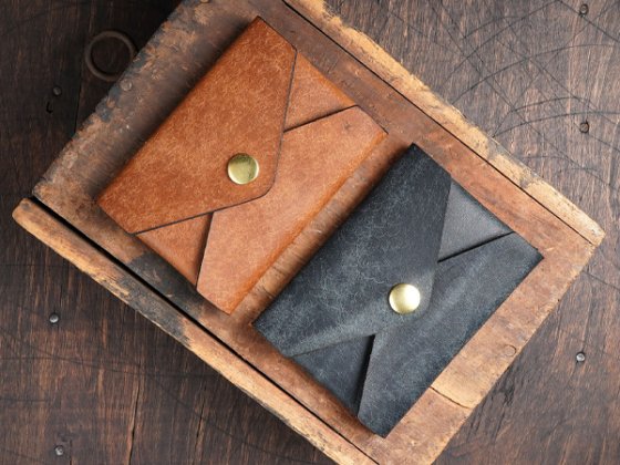no stitch leather card holder wallet free pdf template shown in brown and black leather